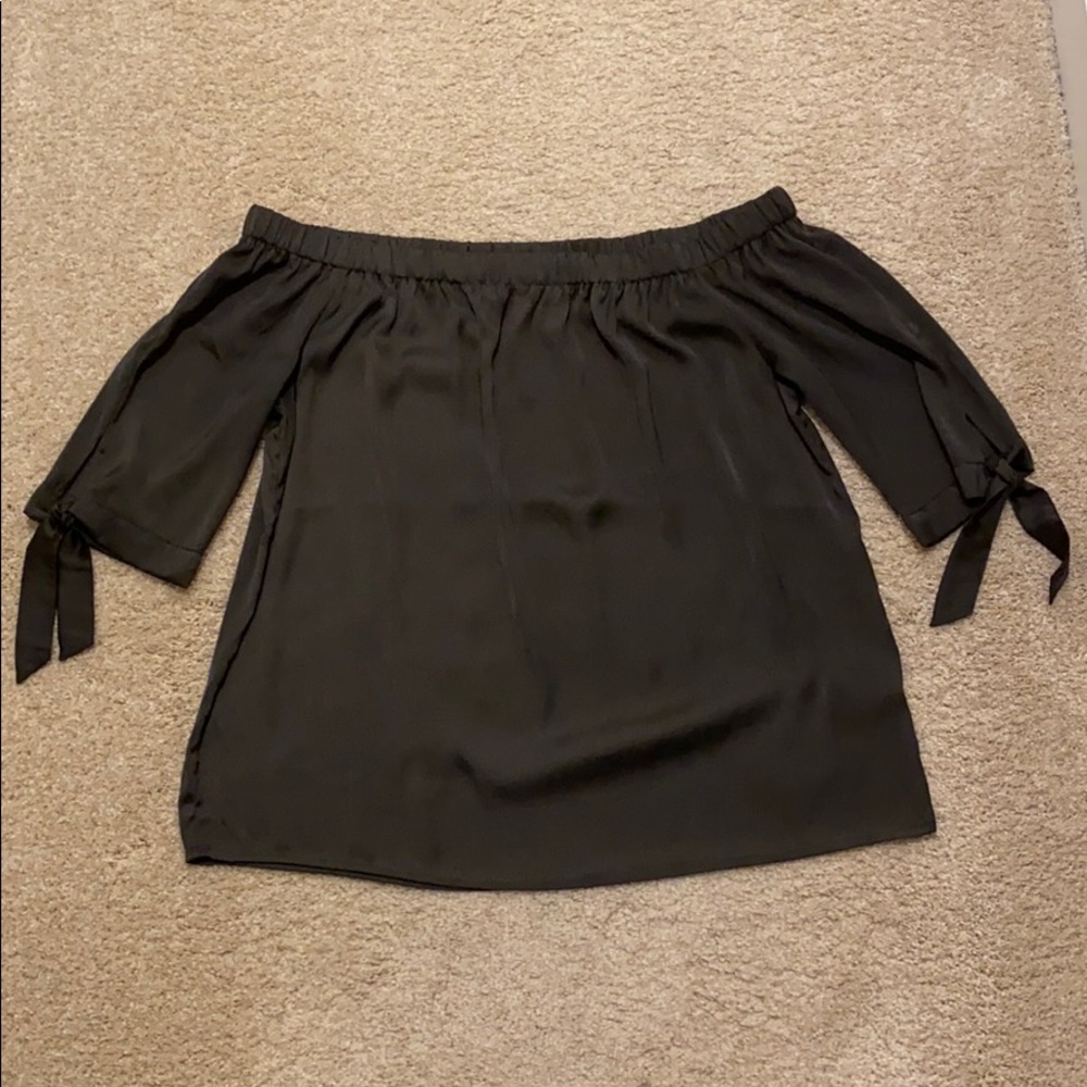 H&M Olive Green Off the Shoulder Top Size 12